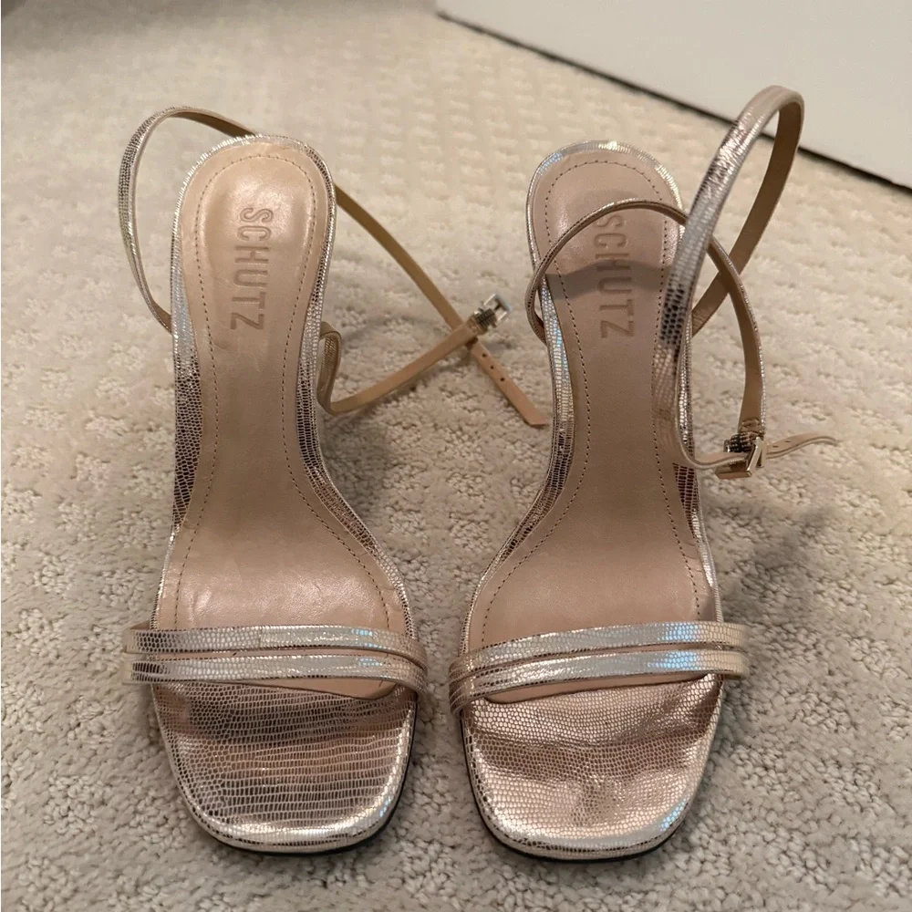 SCHUTZ Altina Metallic Gold Strappy Ankle‑Strap Sandals